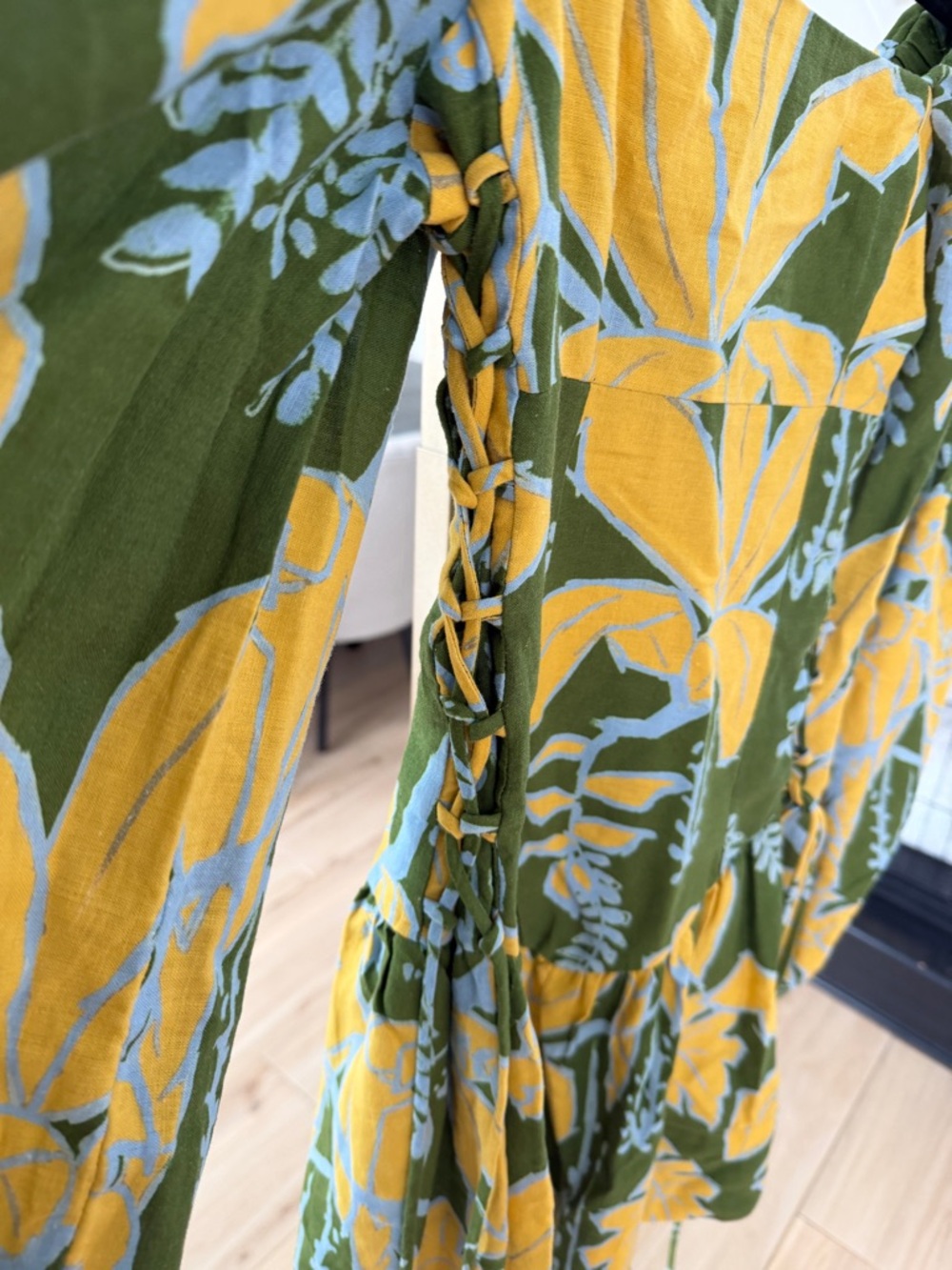 This item is a FARM RIO Lace-up floral-print linen-blend mini dress - Picture 5 of 13